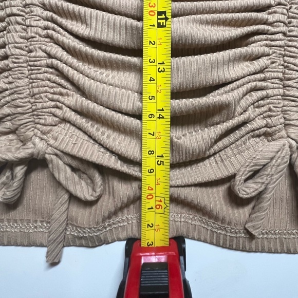 FOREVER21 Tan Cropped Rutched Shirt - Picture 3 of 5